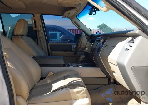 2010 Ford Expedition Eddie Bauer z USA, uszkodzony, nr VIN 1FMJU1H5XAEA07617